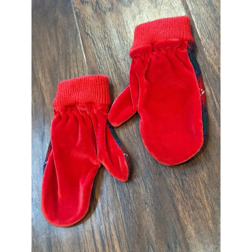 Vintage Disney Store plaid velvet winnie the pooh mittens 12-24 Months Toddler